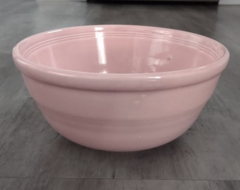 Vintage 1930's Seville Pottery USA Ribbed Mixing Bowl Petal Pink Cameron Clay Products 9"