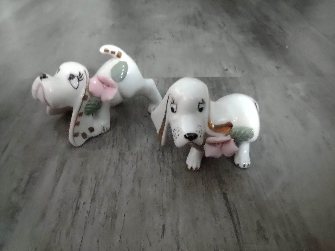 Vintage Chase Hand Painted Pair Ceramic Basset Hound Dog Puppies W