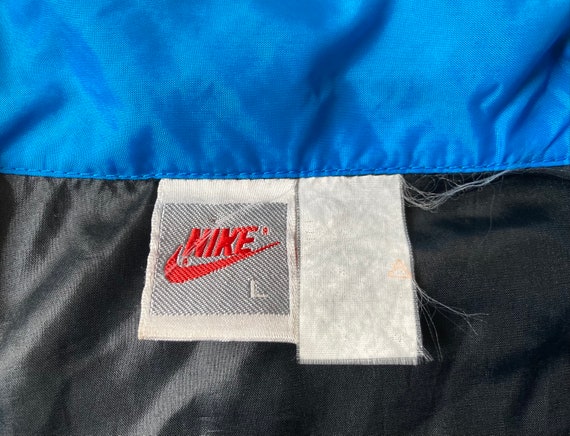 Vintage 90's Grey Tag Nike Windbreaker in Size La… - image 5