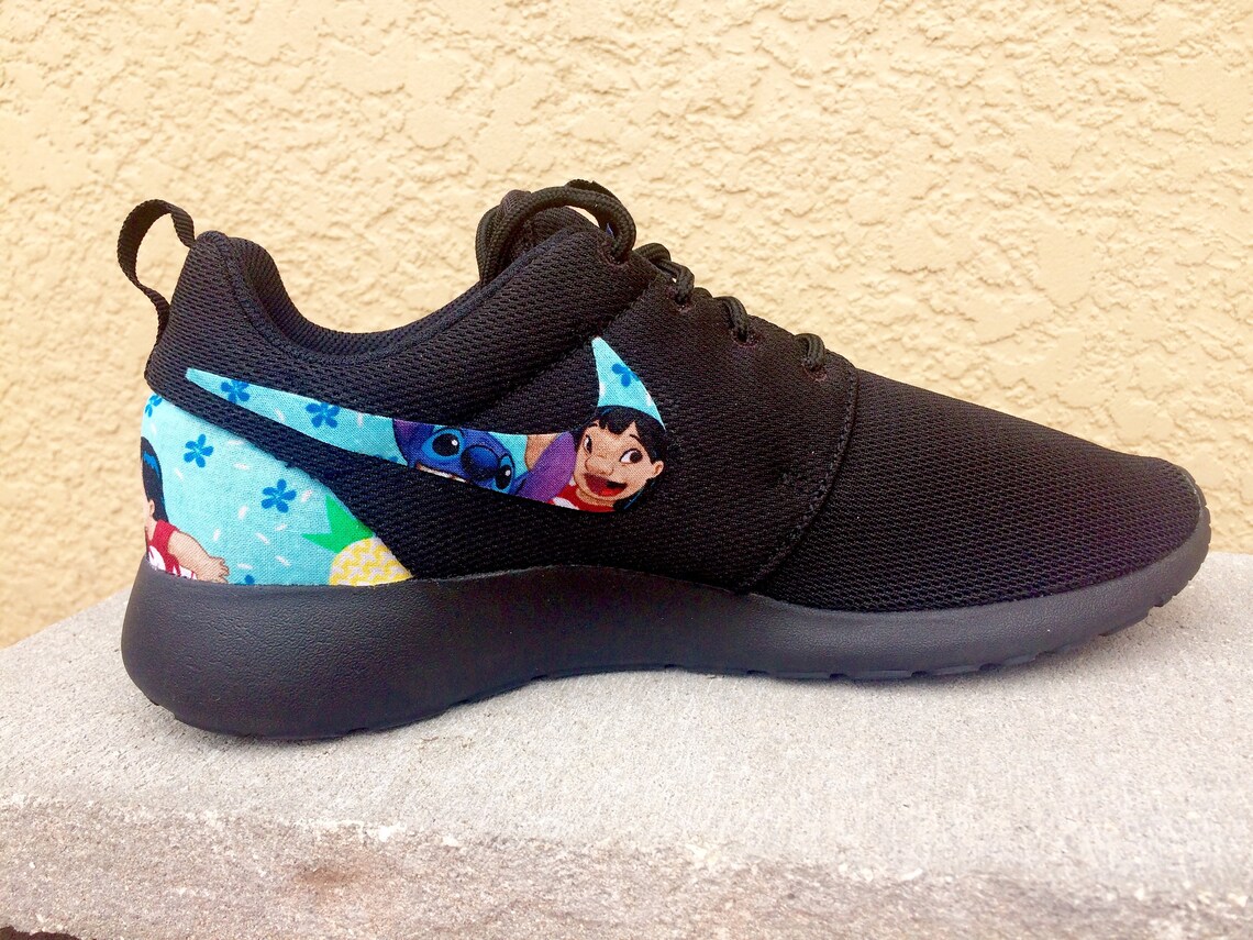 nike shoes with baseball stitching