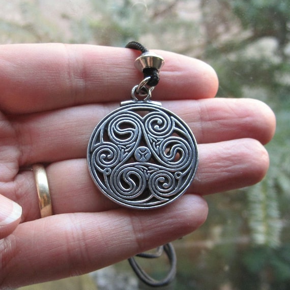 Ancient celtic best sale pendants