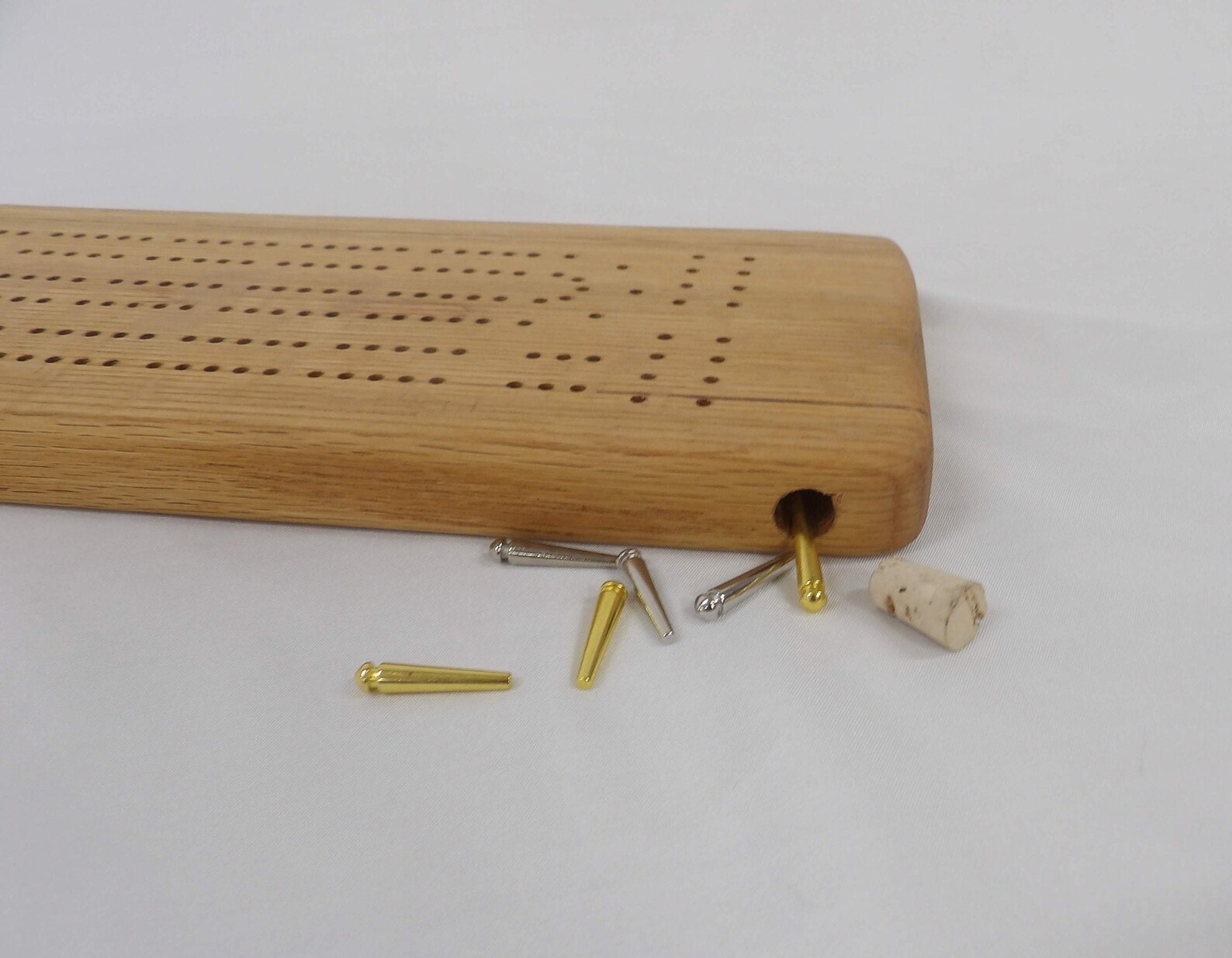 Cribbage Board / Wood Cribbage Board / Live Edge Cribbage Board / White