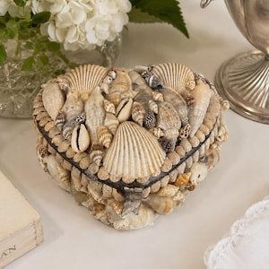 Vintage Heart Shell Jewelry Box: Coastal Seashell Trinket, Beach Cottage Decor, Ring Keepsake