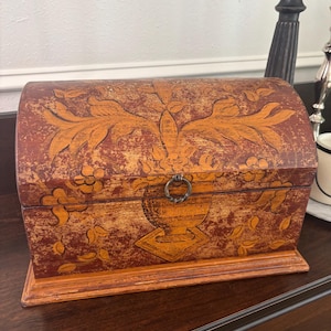 Vtg hand painted treasure chest wood box
