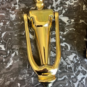Baldwin Solid Brass Door Knocker: Polished Classic Urn Design