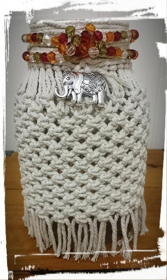 100% Soy Wax  Australian Hand Made Macrame  Mason Jars with Spa Candles  approx 13hrs  burn time, resting stones.