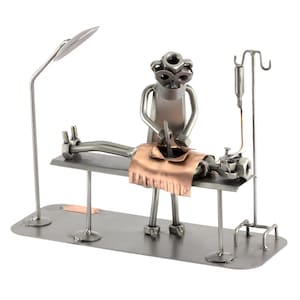 Figura de Metal &quot;Mesa De Operaciones&quot; - Idea de regalo hecho a mano