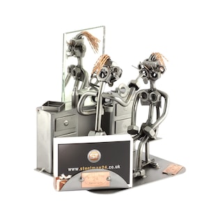 Figurine en métal "Visagiste Avec Porte-Cartes De Visite" - Idées Cadeaux fait main