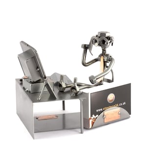 Figura in Metallo "Pausa Al Pc" - idea regalo fatta a mano