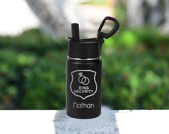 Botella de agua para guardar los anillos, regalo para el portador de los anillos, regalo para el padrino junior, regalos para la fiesta de bodas, botella de agua infantil personalizada, vaso de viaje infantil de 414 ml (14 oz)