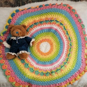 Lacy Crochet Lap Blanket Pattern, Scrapbuster Throw (Digital Download)