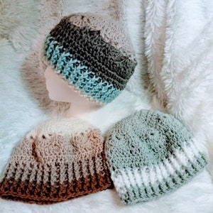 Crocheted Winter Beanie: Women&#39;s Falling Fans Shell Hat