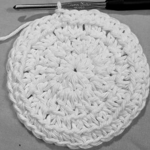 Makeup remover pad, face scrubbies, digital pattern, digital crochet, crochet cotton scrubby, crochet face scrubby,