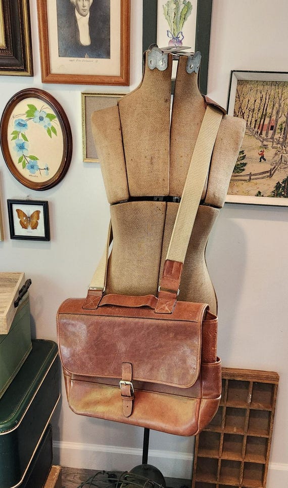 バッグ BANANA REPUBLIC Archive Leather Messeng Vintage Banana Republic Leather Messenger Bag – Brown
