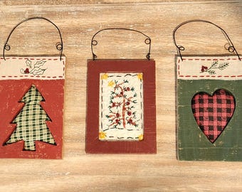 Primitive rustic Christmas tree ornaments set of 3 farmhouse wood hanging decor stitched applique heart star tree country holiday accents