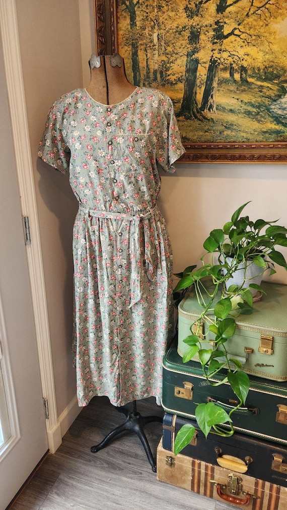 liz claiborne green dress Vintage Green Corduroy Liz Clairborne Dress – hēy konēko main image 1