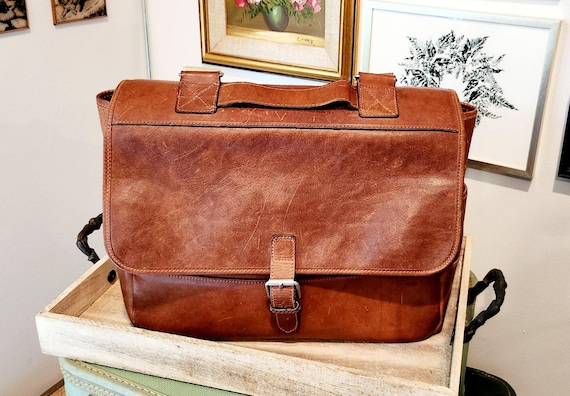 Vintage Banana Republic Leather Messenger Bag – Brown
