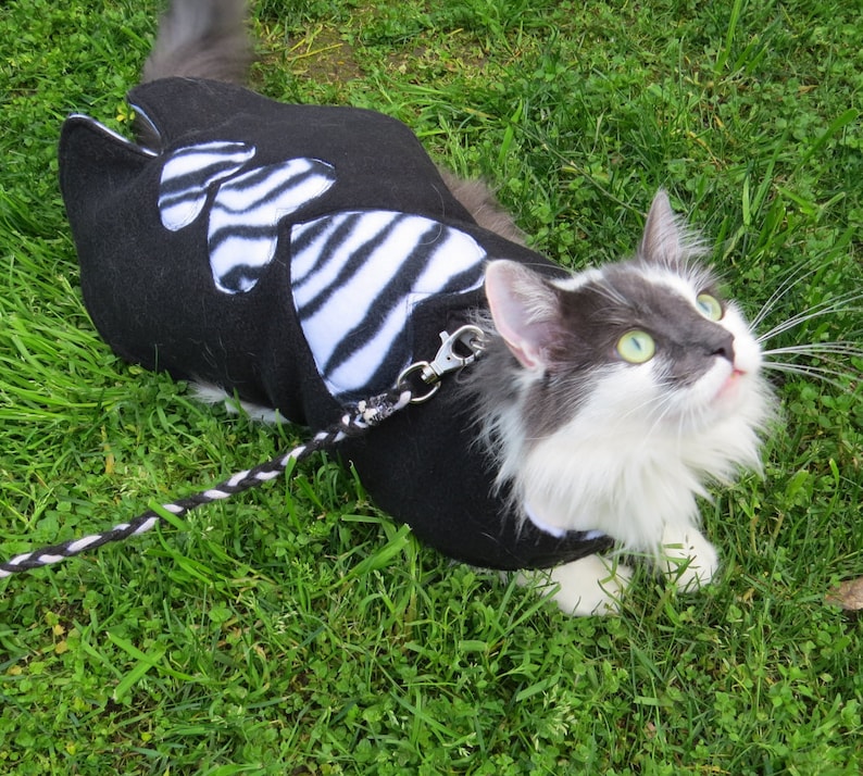 WILD HEARTS Zebra print Reversable double fleece Cat Coat