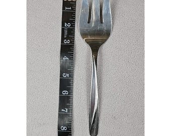 WM Rogers and Son Stainless Serving Fork Starburst Pattern 9 Inch Vintage