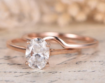 Minimalist Moissanite Ring Set Rose Gold Moissanite EngagementRing Plain Wedding Band 6x8mm Oval Engagement Ring Dainty Ring Bridal Ring Set