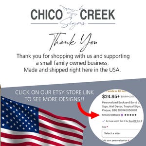 Pode incluir: Uma bandeira americana vermelha, branca e azul com uma seta vermelha apontando para uma caixa de texto que diz "$24.95+ $35.64+ (30% Bar de quintal personalizado e sinal, decora&ccedil;&atilde;o de parede, sinal tropical, placa, churrasqueira 100140050007 ChicoCreekSigns ★★★★★ Chega em breve! Receba entre 26 de setembro e 2 de outubro Tamanho Selecione um tamanho Adicione sua personaliza&ccedil;&atilde;o" A caixa de texto est&aacute; em um fundo cinza.