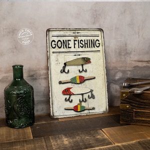 Gone Fishing Sign, Bait Tackle Lures Decor, Rod Reel Vintage Look Chic Fisherman Sign, Distressed, Hunting, Lakehouse 108120020248