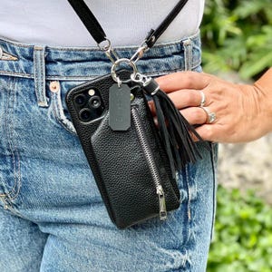 Gepersonaliseerde crossbody-schouderband telefoonhoesje voor Samsung Galaxy S25/S24/S23/S22/S21 Plus - Ultra - FE - zwart generfd leren tassel-hoesje
