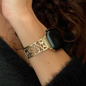 Gold Apple Watch Band 38mm 40mm 41mm 42mm 44mm 45mm Women iWatch Heart Charm Bracelet, Gold Apple Watch Bangle, Luxury Apple Watch Gold Band