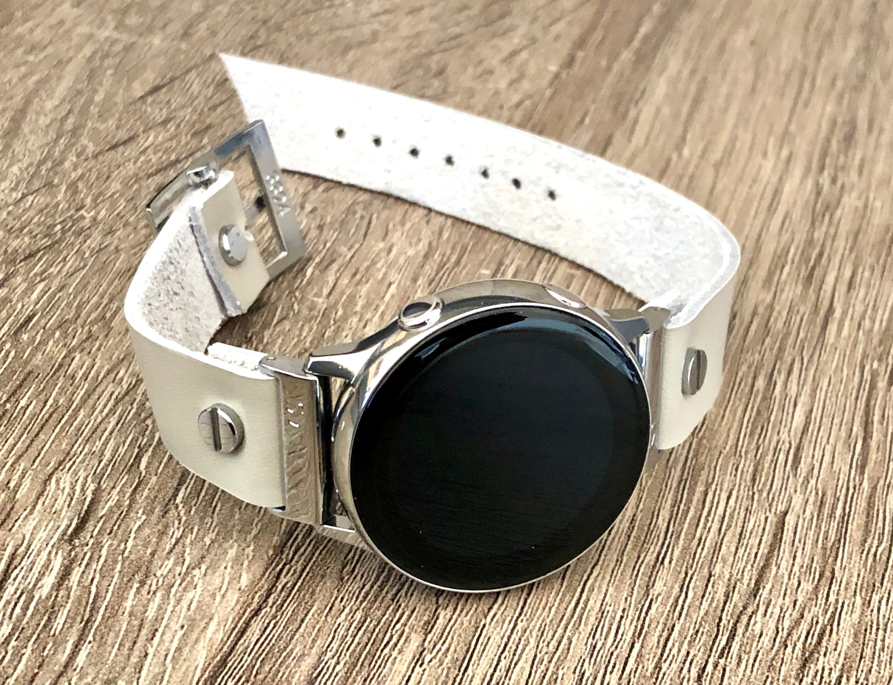 garmin fenix 5 vs forerunner 745