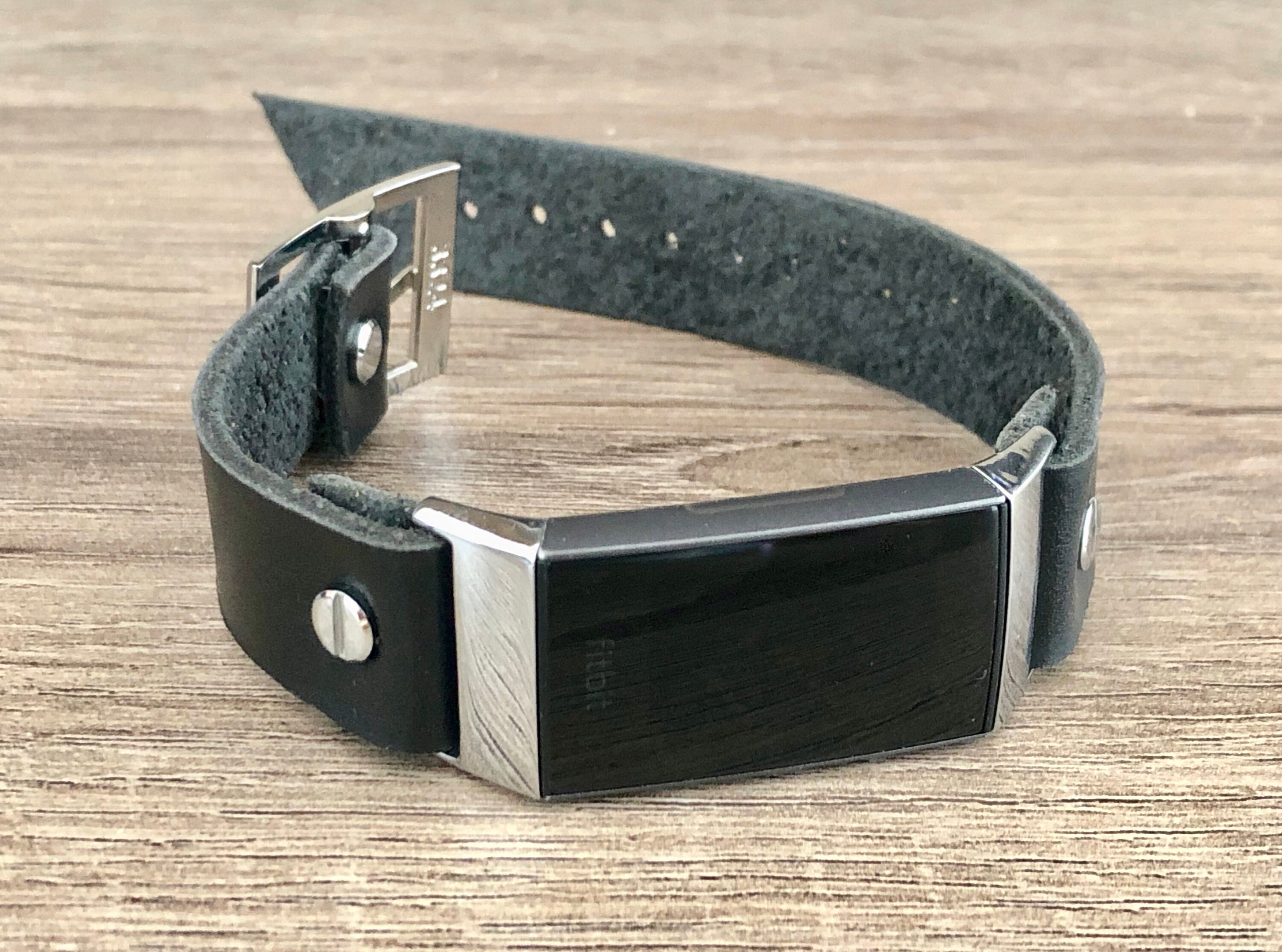 charge 4 band