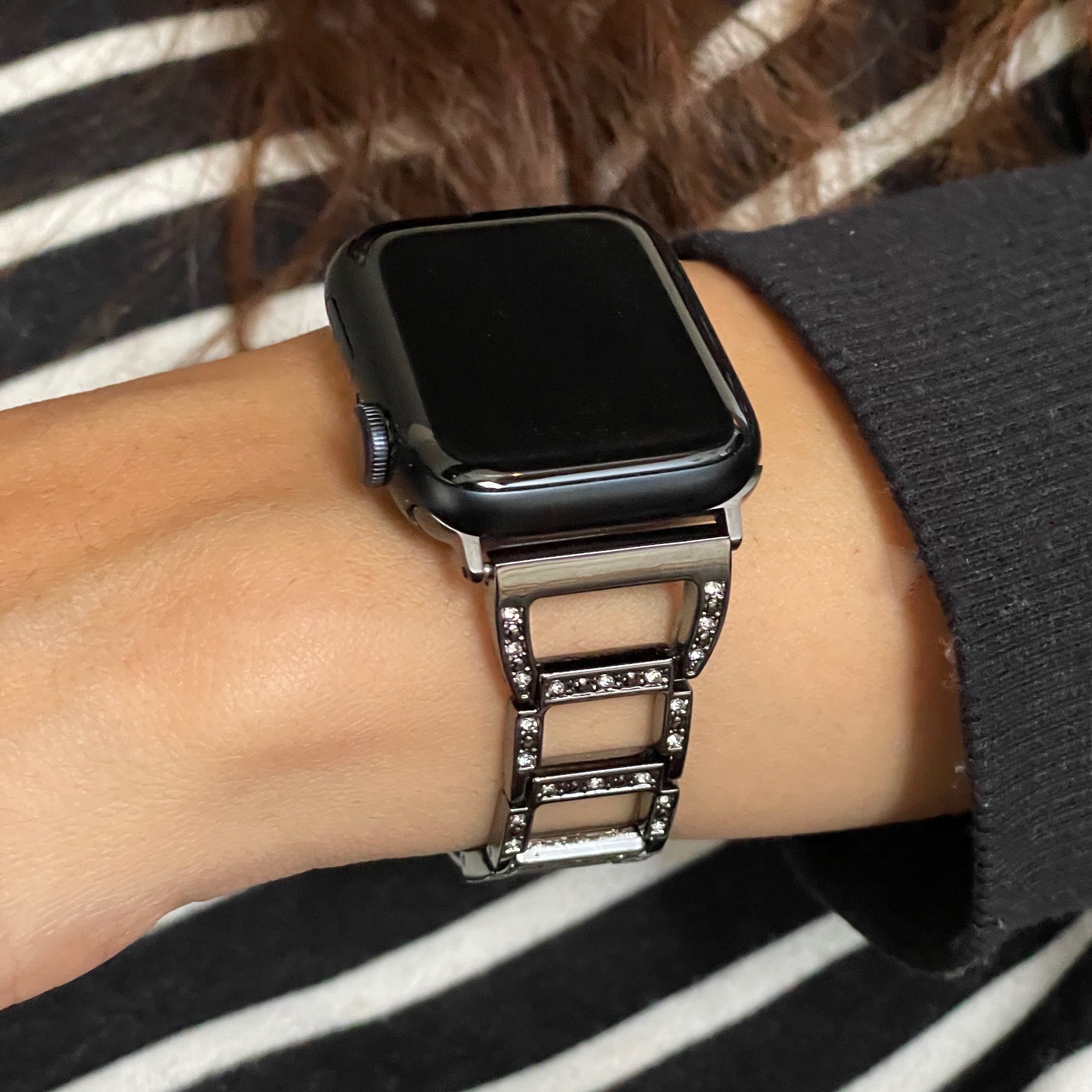 Black Metal Crystal Diamonds Apple Watch Band Women Watch 