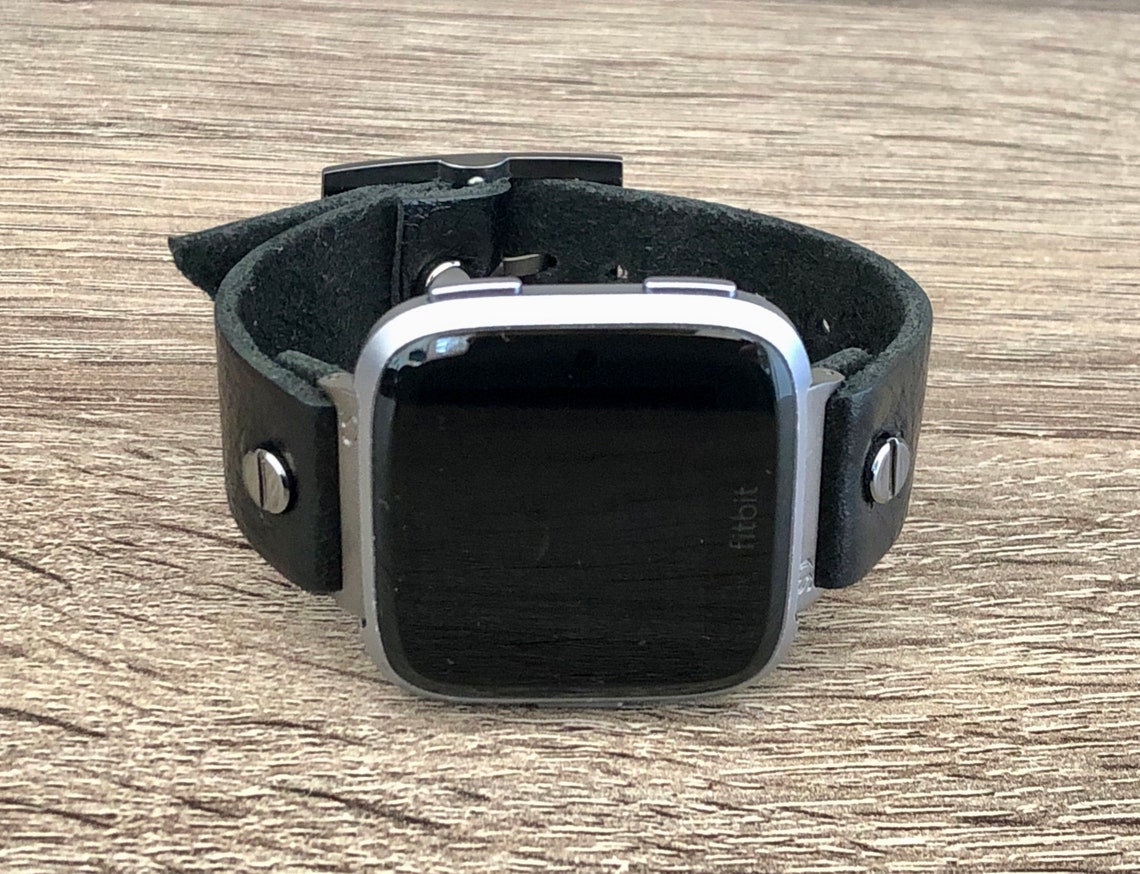 black fitbit versa 2