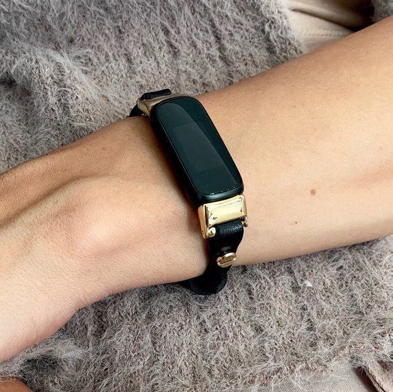 Bracelet Fitbit Luxe fin en cuir noir Bracelet Fitbit Luxe doré