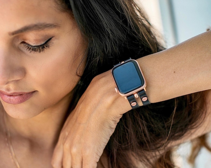 Apple Watch Band Elegant Black Leather Strap Rose Gold Accents 41mm 42mm 44mm 45mm 46mm Feminine Smartwatch Bracelet