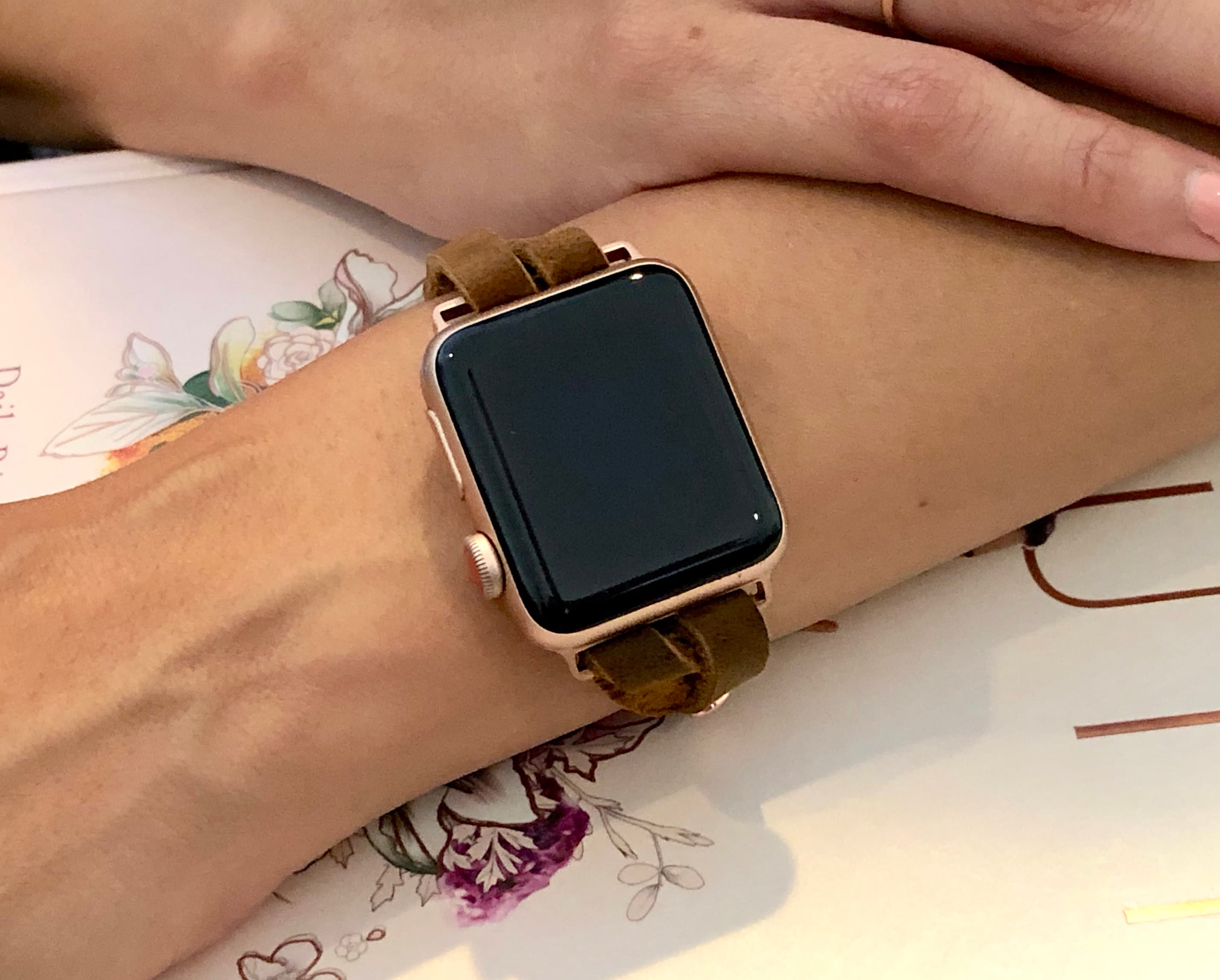 44mm rose gold apple watch