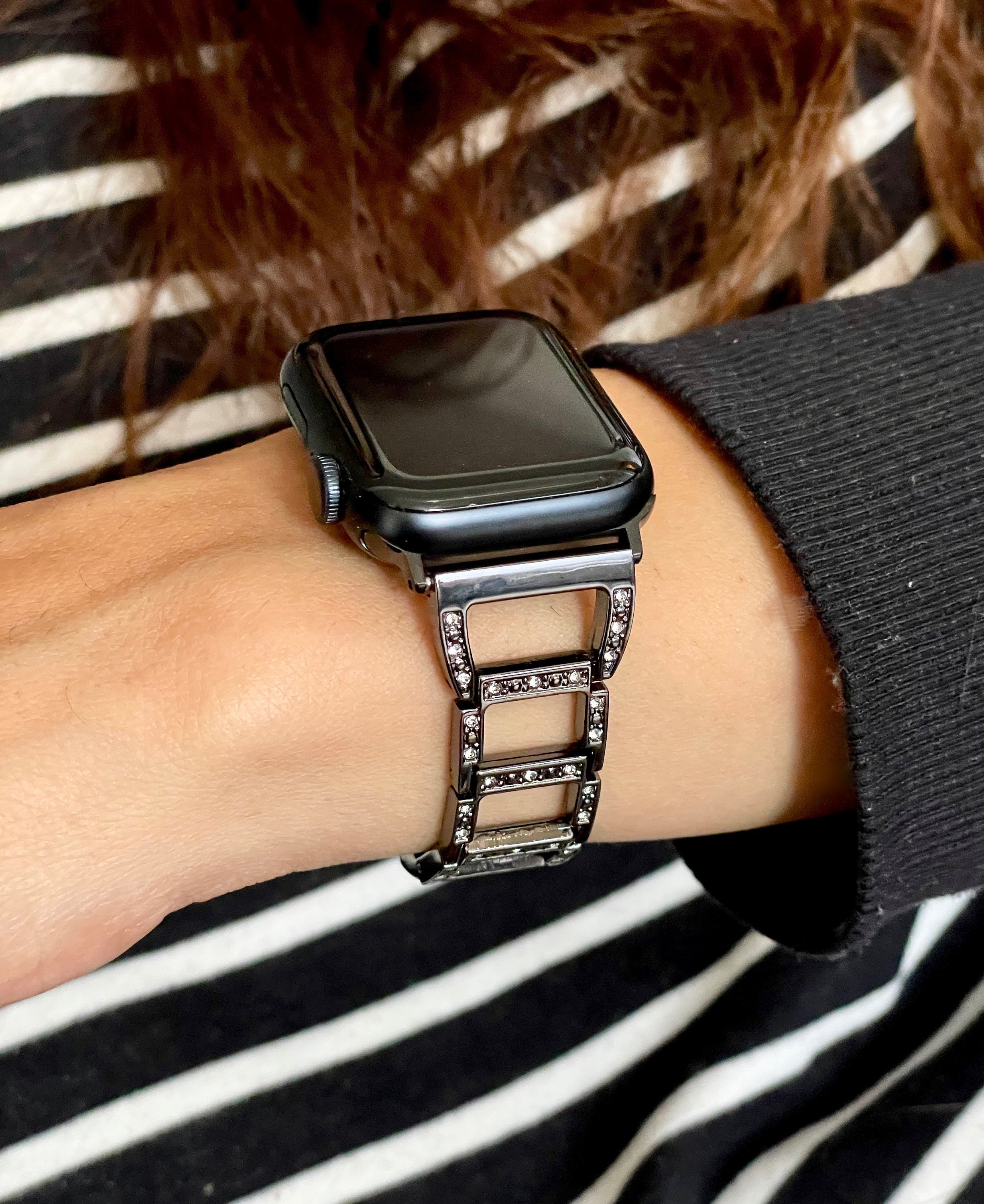 Black Metal Crystal Diamonds Apple Watch Band Women Watch 