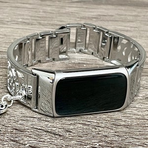 Silver Fitbit Charge 5 Band ∙ Women Fitbit Charge 5 Bracelet ∙ Fitbit Charge 5 Charm Bangle ∙ Fitbit Charge 5 Heart Medallion Band