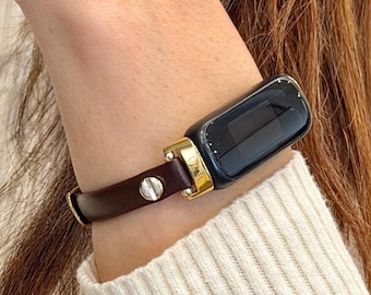Correa de cuero marrón oscuro para Fitbit Inspire 3, fina, de 8 mm, para mujer, dorada