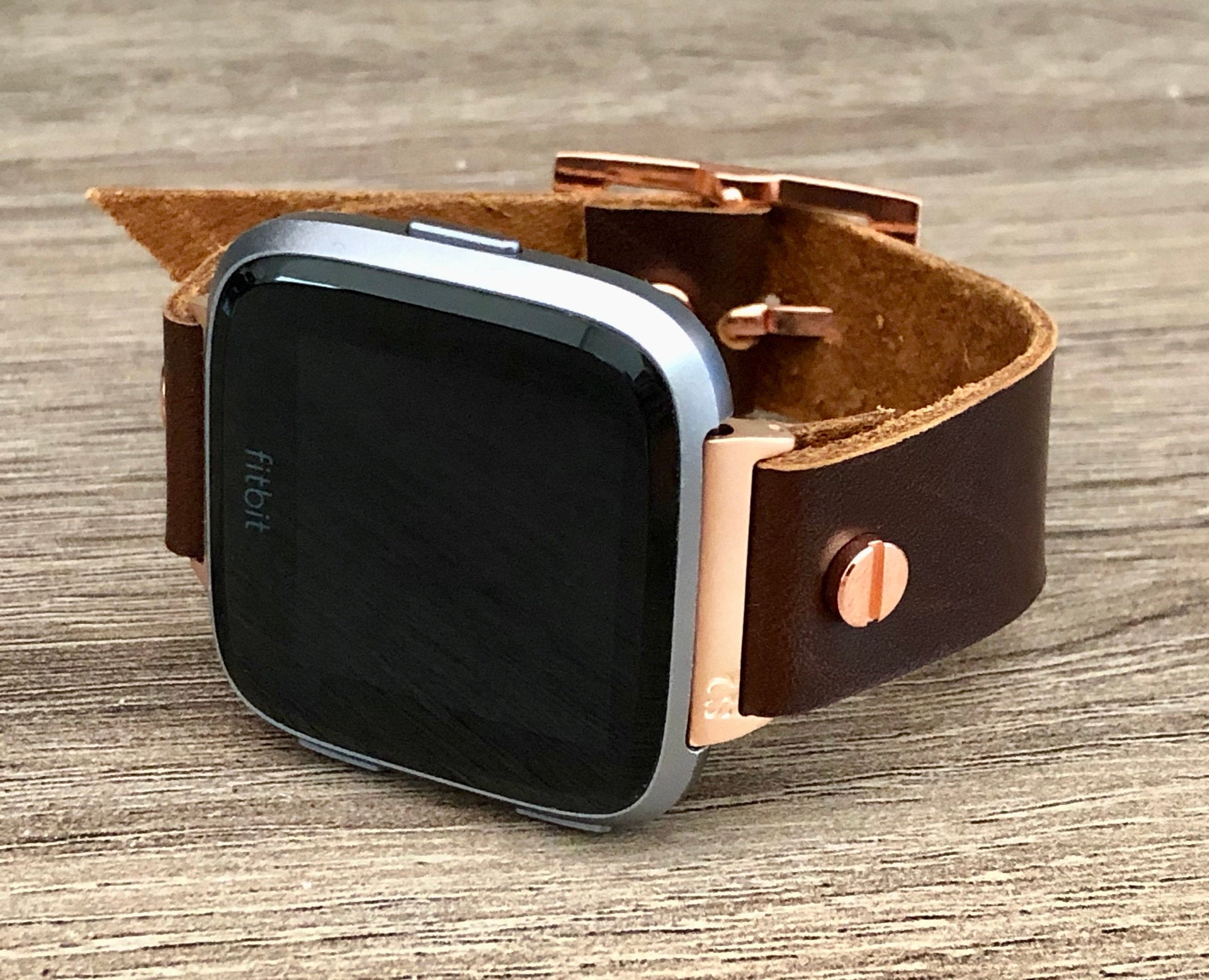 fitbit rose gold versa 2