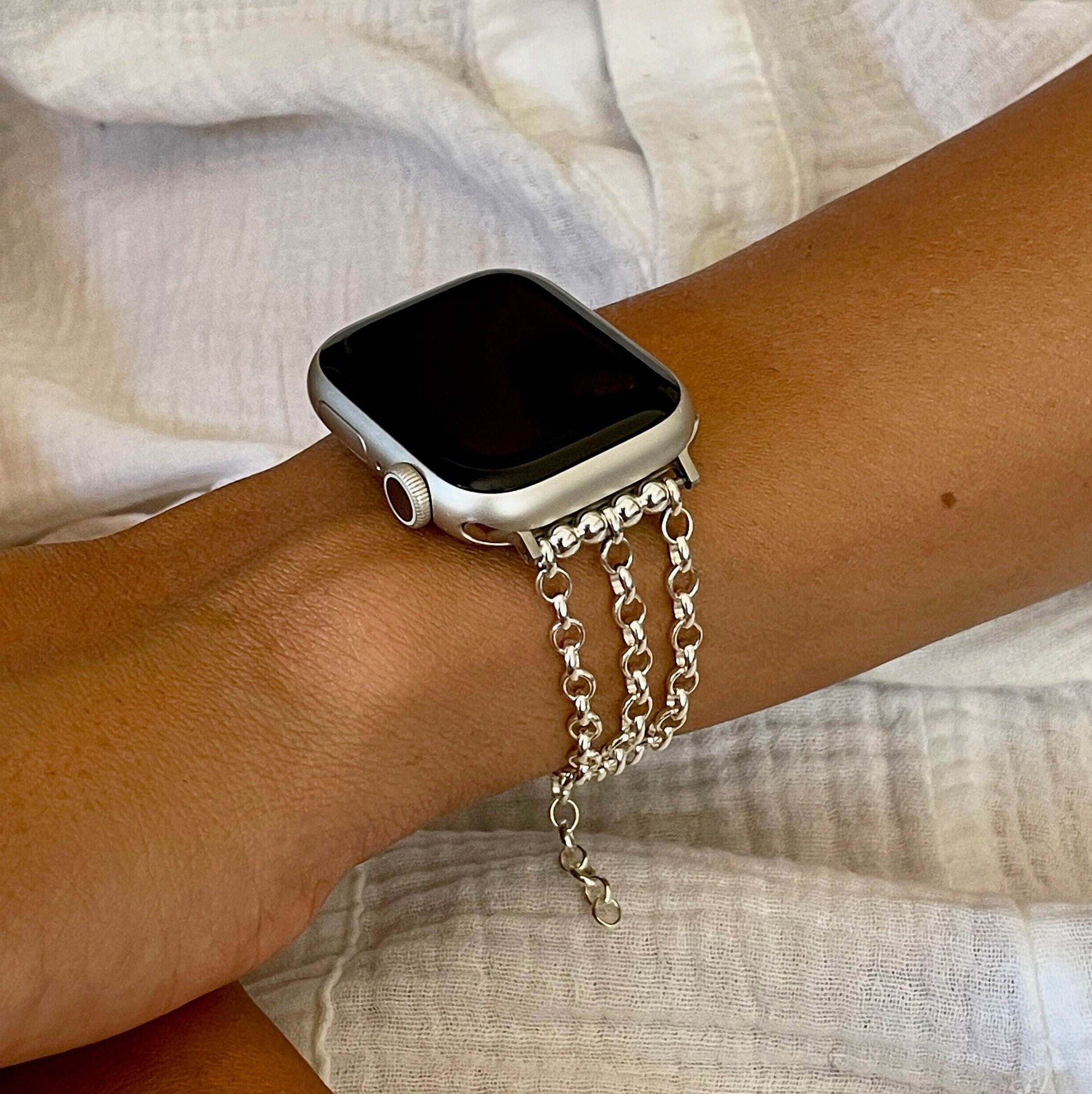 Gold Chain Link Bracelet for Apple Watch 38 40 41 42 44 45mm Gold Wrap  Chain Link Strap for Iwatch 8 7 6 5 4 SE Gift for Wife Sister Friend 