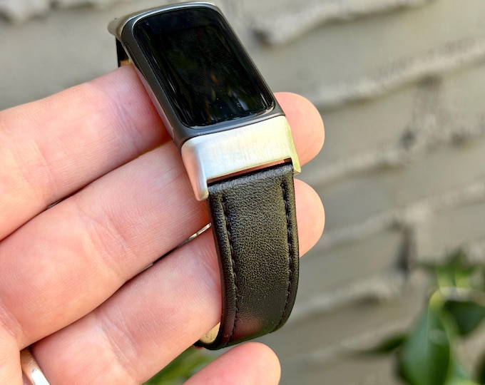 Genuine Black Leather Band for Fitbit Charge 6, Adjustable Replacement Strap, Gold or Silver