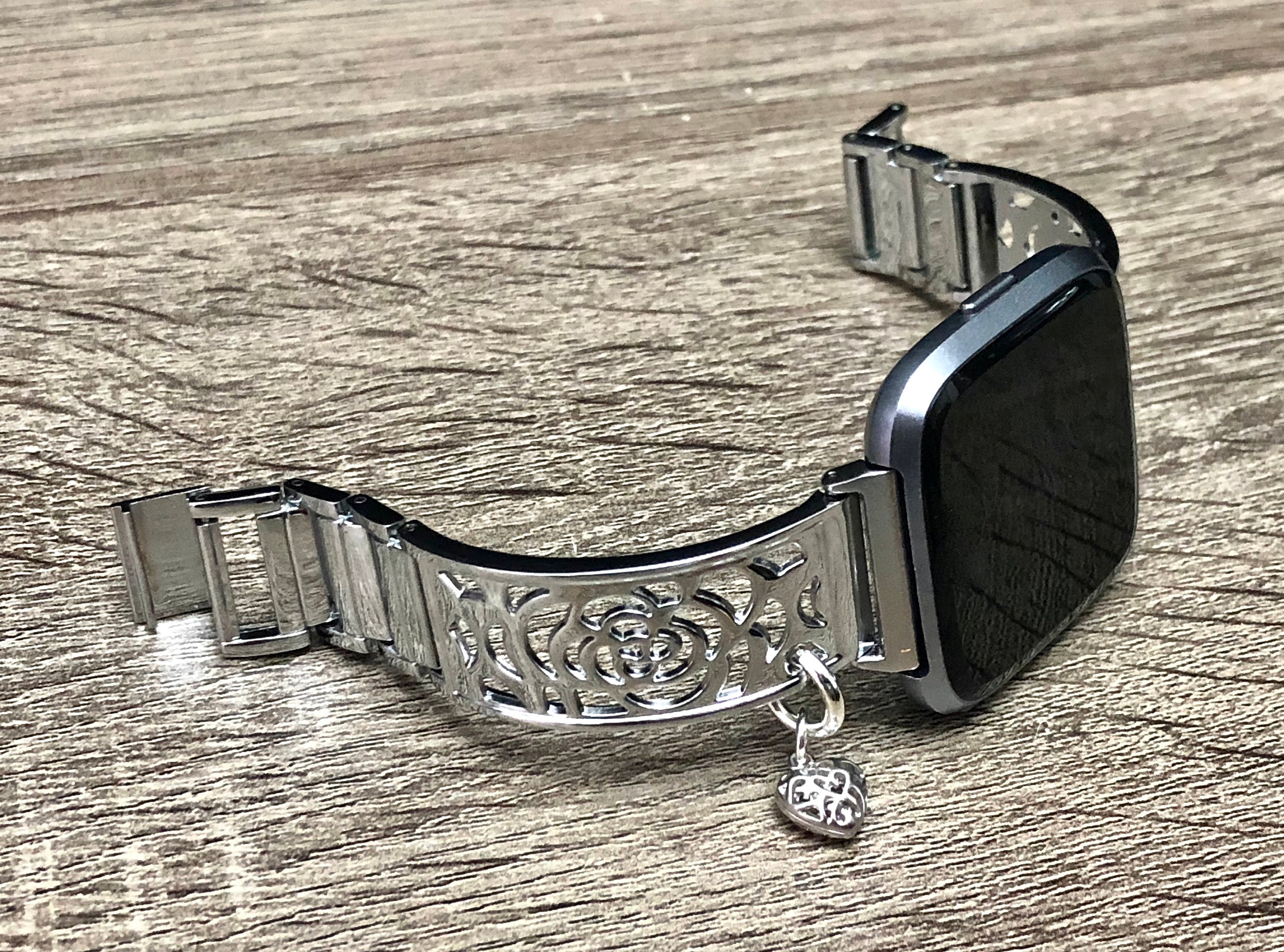 fitbit versa lite silver