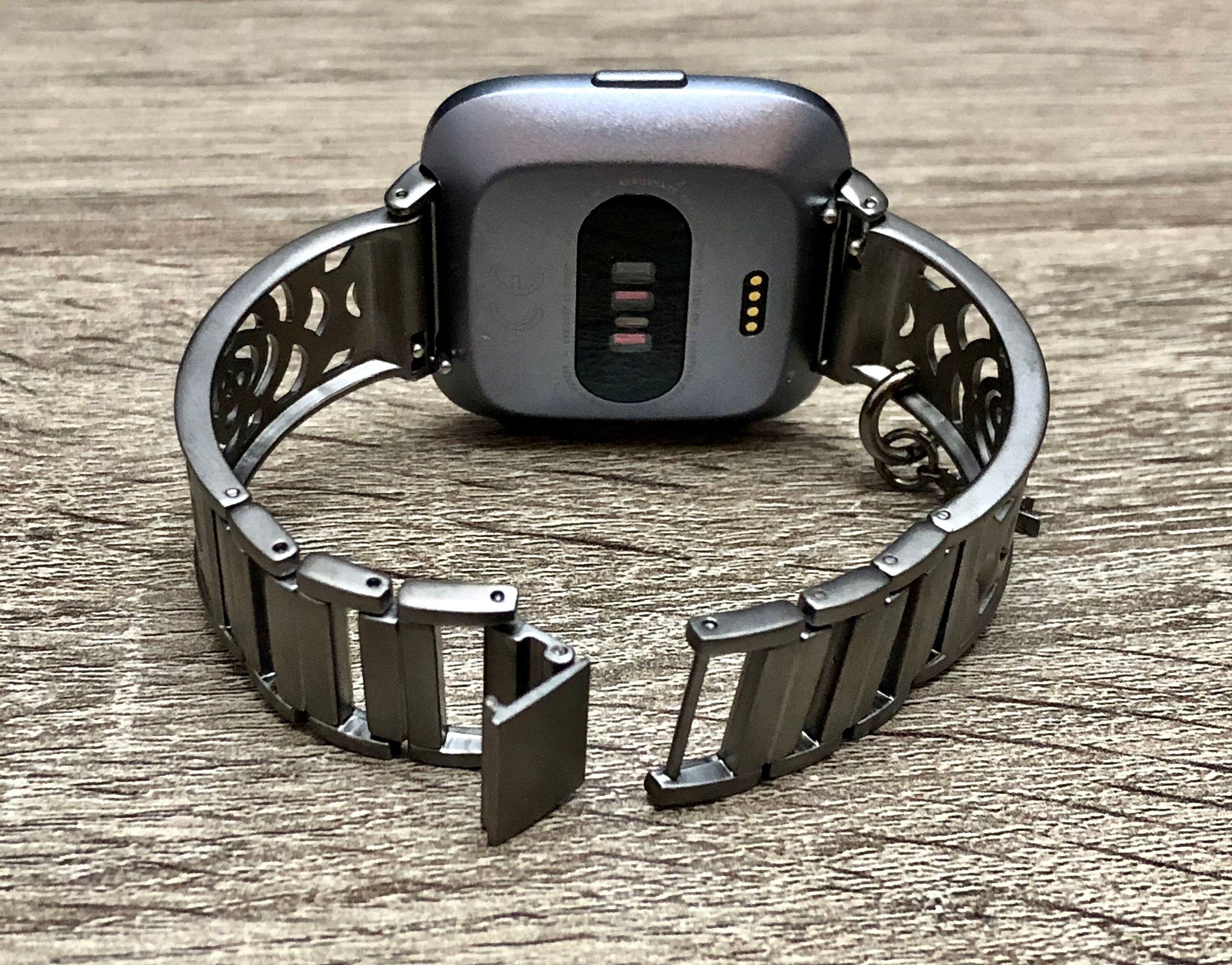 versa band fitbit