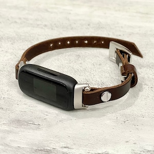 Pulsera fina de cuero marrón oscuro y plata para Fitbit Inspire 3 para mujer. Correa para Fitbit Inspire 3. Correa de cuero italiano suave para Fitbit Inspire 3.