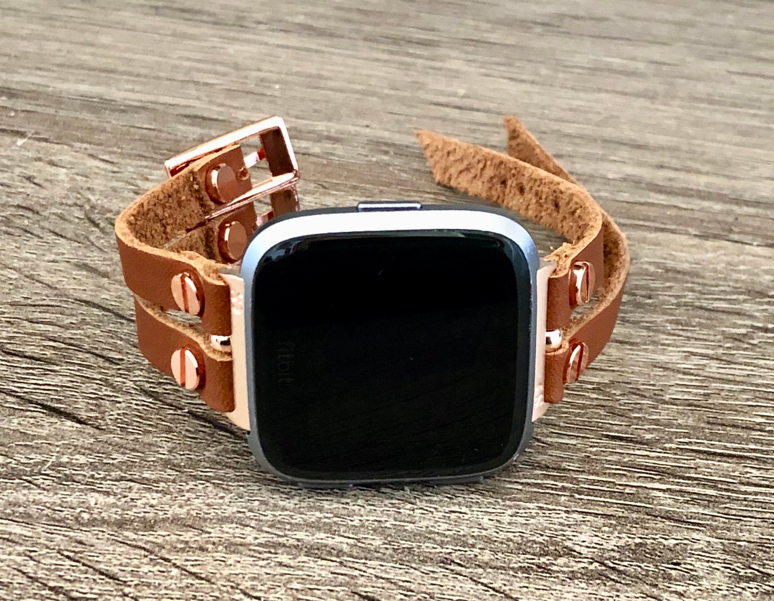 fitbit rose gold versa 2