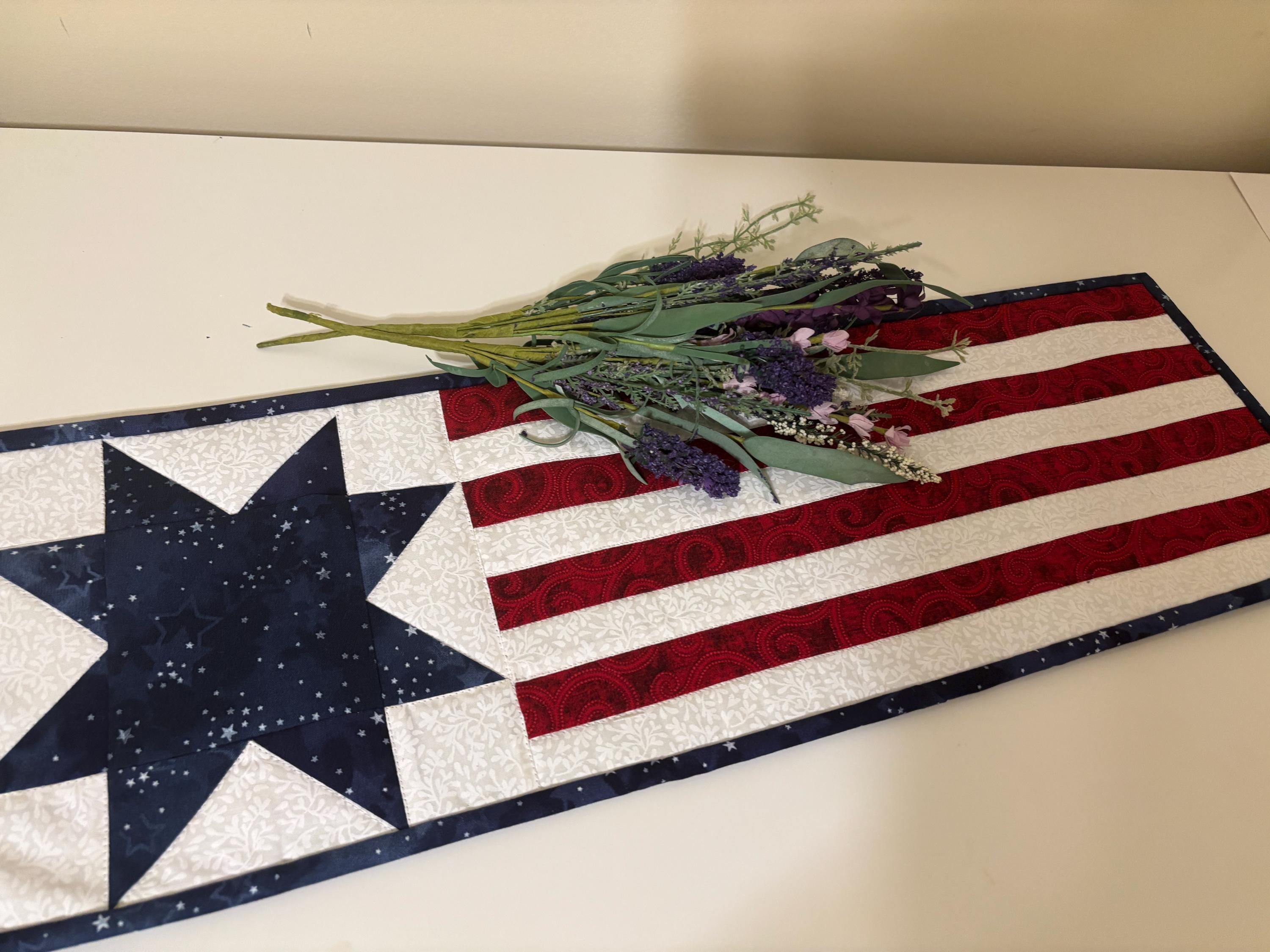 4th of July Quilted Table Topper . Patriotic Quilted Table Deco.candle ...