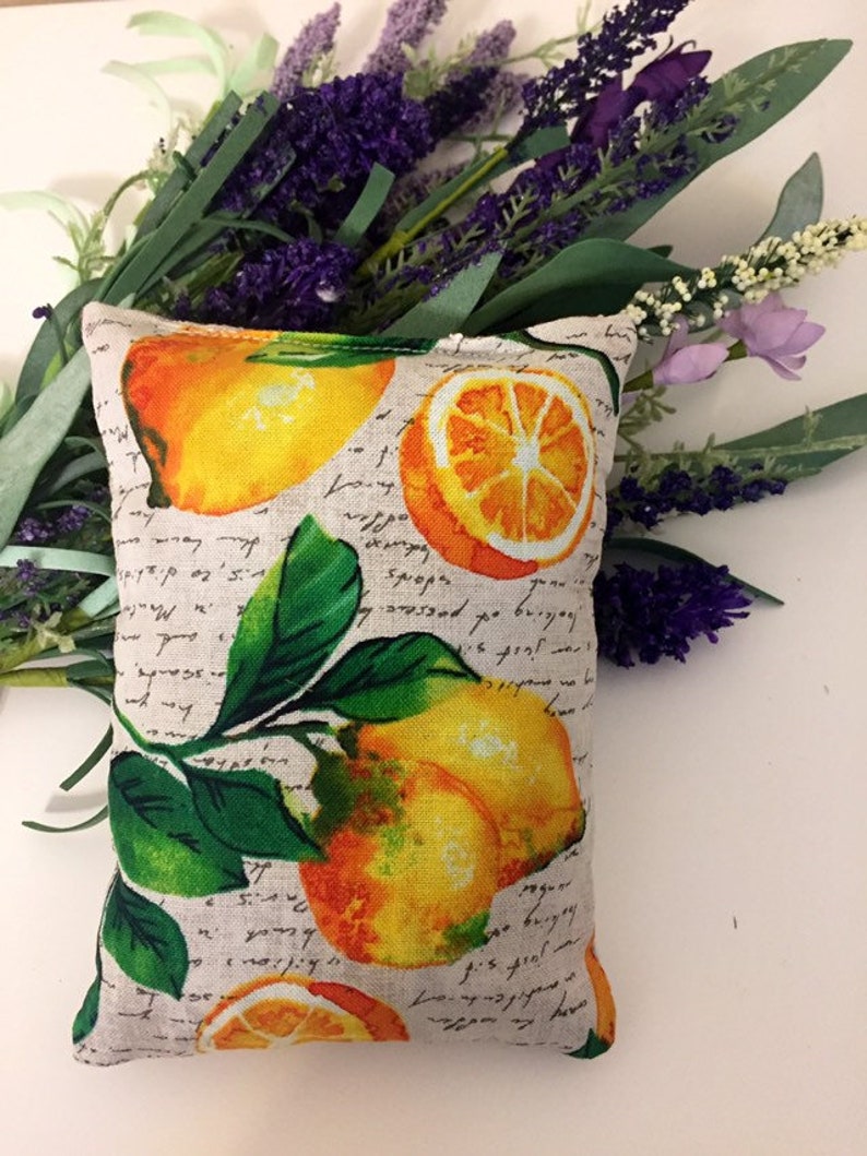 100/% Organic lavender sachets.Drawer fresheners .Lavender bag Gift for bridesmaids . Gift for her