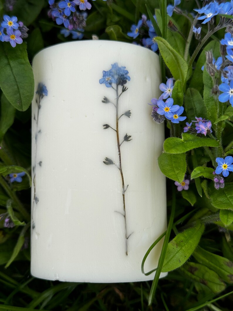 AgaMakesCandles Forget Me Not Candle - Thumbnail 2