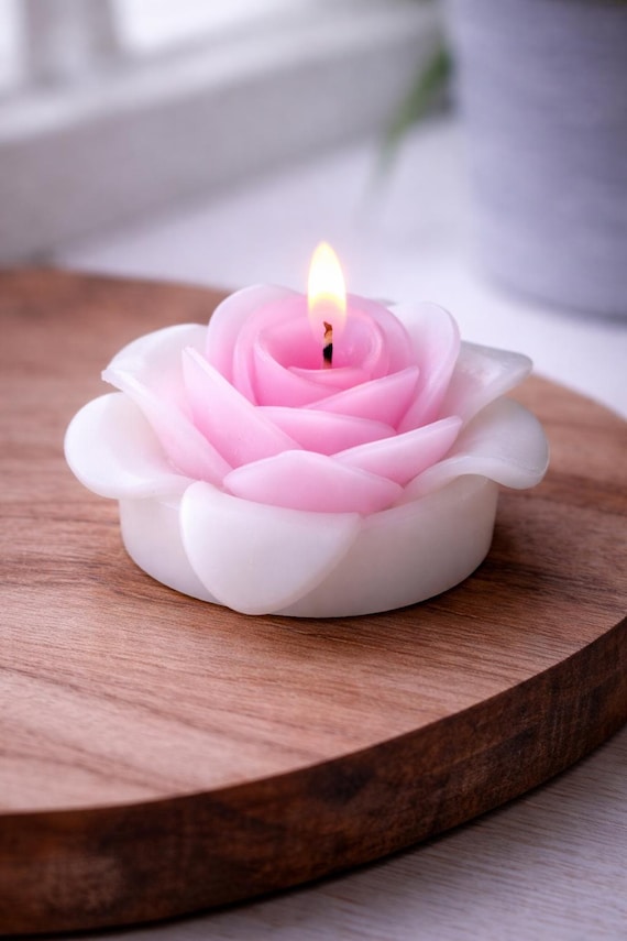 Weiße & rosa Rosenkerzen | Handgemachte Schwimmkerzen Hochzeitsgeschenk | Romantische Tischdekoration | Blumen-Kerze