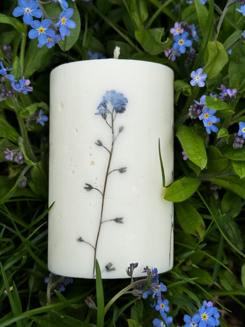 AgaMakesCandles Forget Me Not Candle - Thumbnail 4